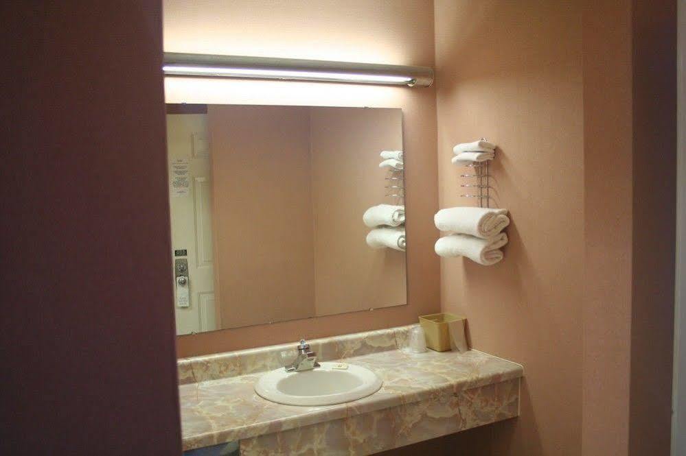 King'S Inn Huntsville Extérieur photo